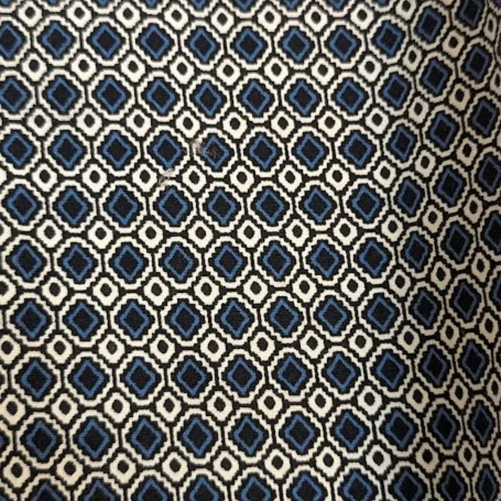 HILARY RADLEY Women's Capri Pant Size 12 Stretch Geometric Straight Mid Rise - Picture 2 of 15